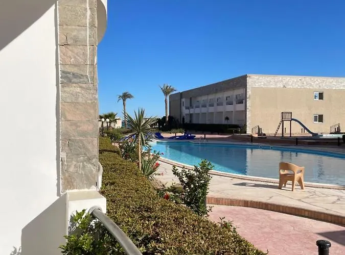 Schoene In Cecelia Resort, Am Pool Und Wunderschoenen Fuer Familien Und Paare Apartman