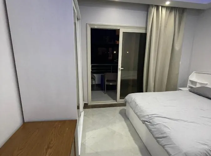 Schoene In Cecelia Resort, Am Pool Und Wunderschoenen Fuer Familien Und Paare Apartman *