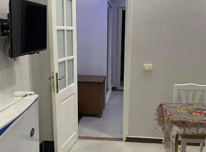 Schoene In Cecelia Resort, Am Pool Und Wunderschoenen Fuer Familien Und Paare Apartman Gurdaka