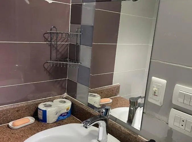 Schoene In Cecelia Resort, Am Pool Und Wunderschoenen Fuer Familien Und Paare Apartman Gurdaka